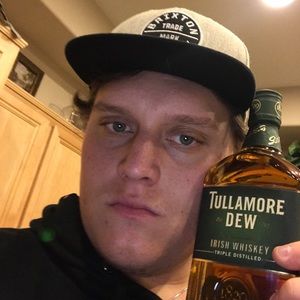 Meet your Posher, Clint